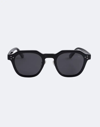 VEGA BLACK
